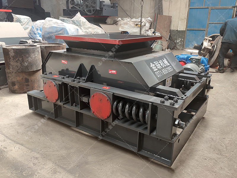 雙齒輥破碎機處理含雜原煤:專業優勢究竟比傳統設備強在哪? 雙齒輥破碎機處理含雜原煤:專業優勢究竟比傳統設備強在哪?